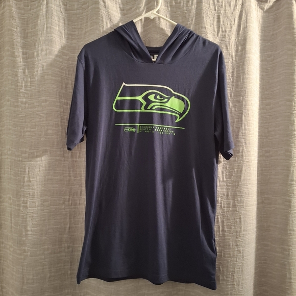 Nfl Team Other - NFL Team Apparel Seattle Seahawks Navy Short Sleeve Hooded Men's T-shirt Size M